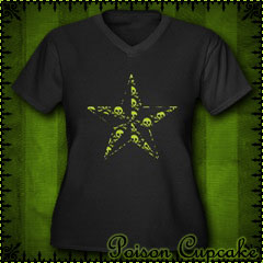 Skull Nautical Star Women's Plus Size V-Neck Dark